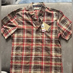 G. H. Bass & Co. short sleeve button down in brown/red plaid Men’s S - NWT
